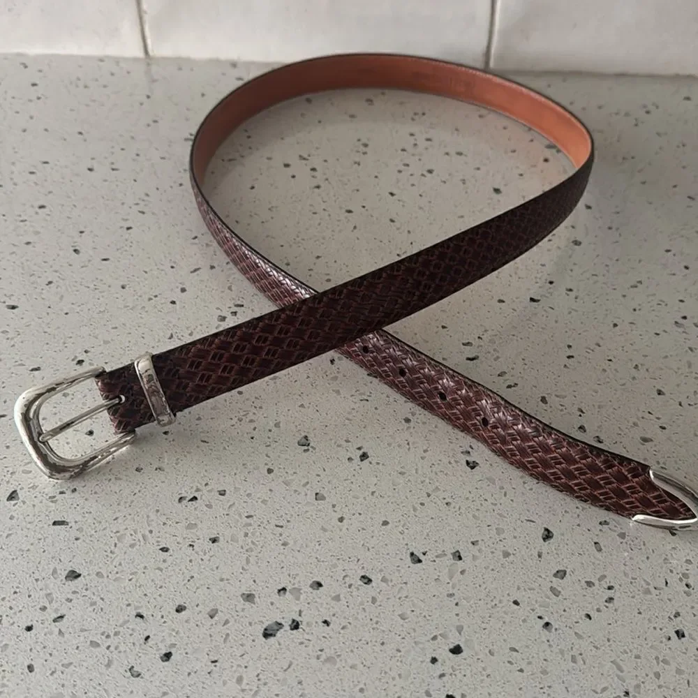 Allen Edmonds Men's Size 44 Brown/Tan Classic Genuine Leather Belt Made In USA